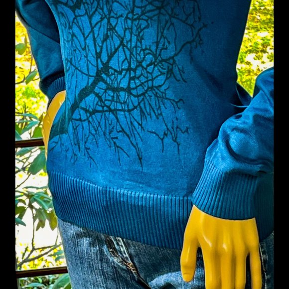 ▪️ANTHROPOLOGIE▪️Ombré Blue Turtleneck Tree Graphic Sweater - Picture 5 of 5